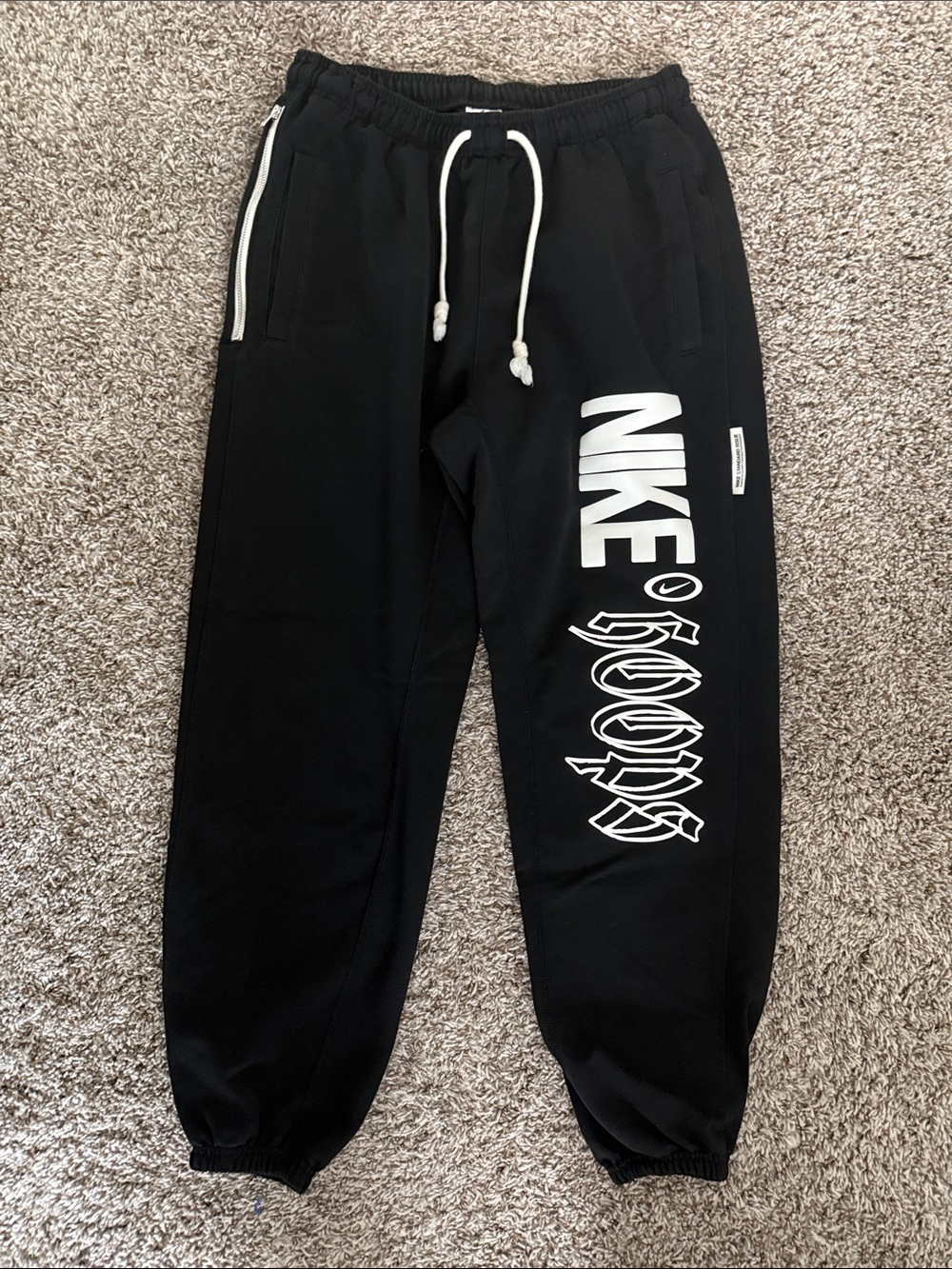 Nike Standard Issue Hoops Collection Dri-FIT Sweatpants